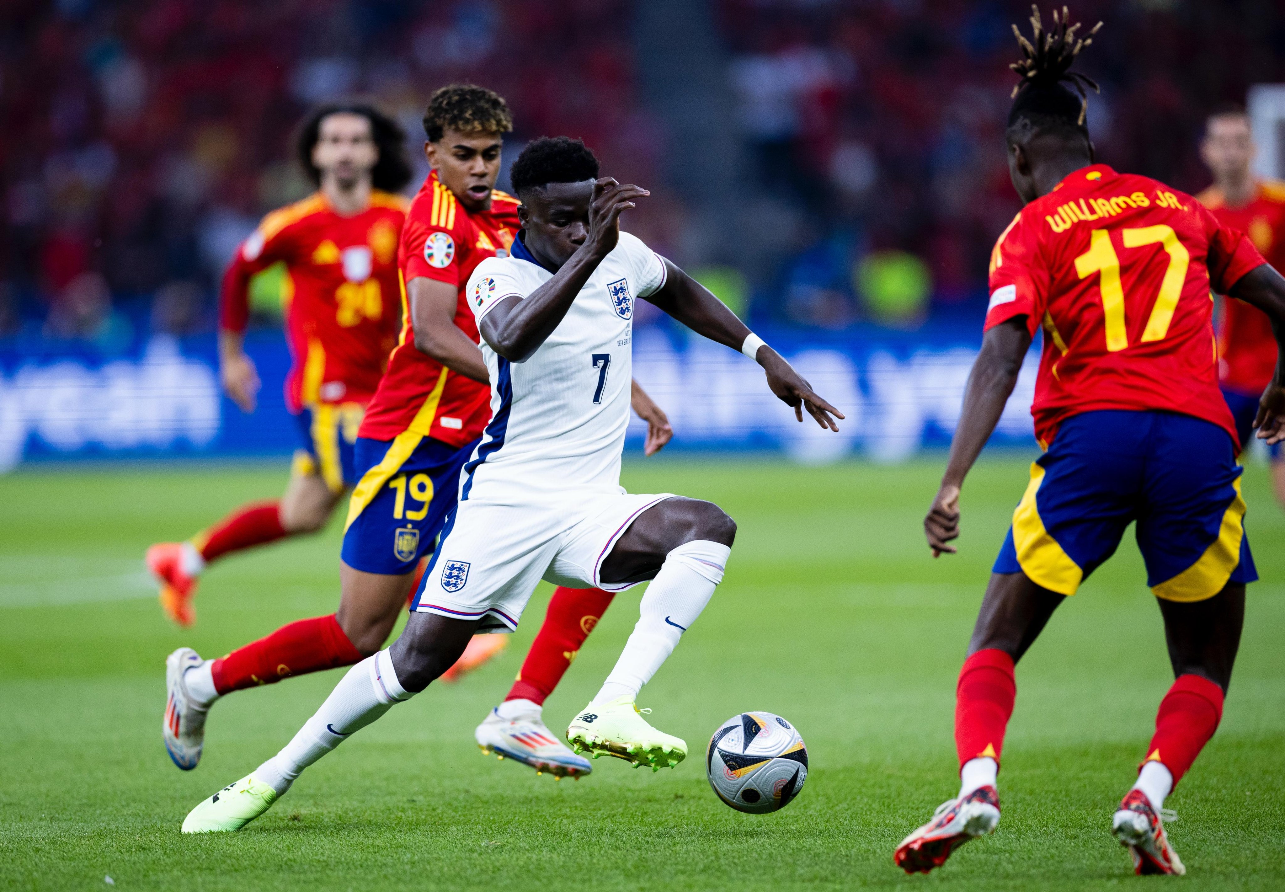 欧洲杯预选赛:看点多,期待精彩瞬间的简单介绍 欧洲杯预选赛:看点多,期待精彩瞬间的简单介绍