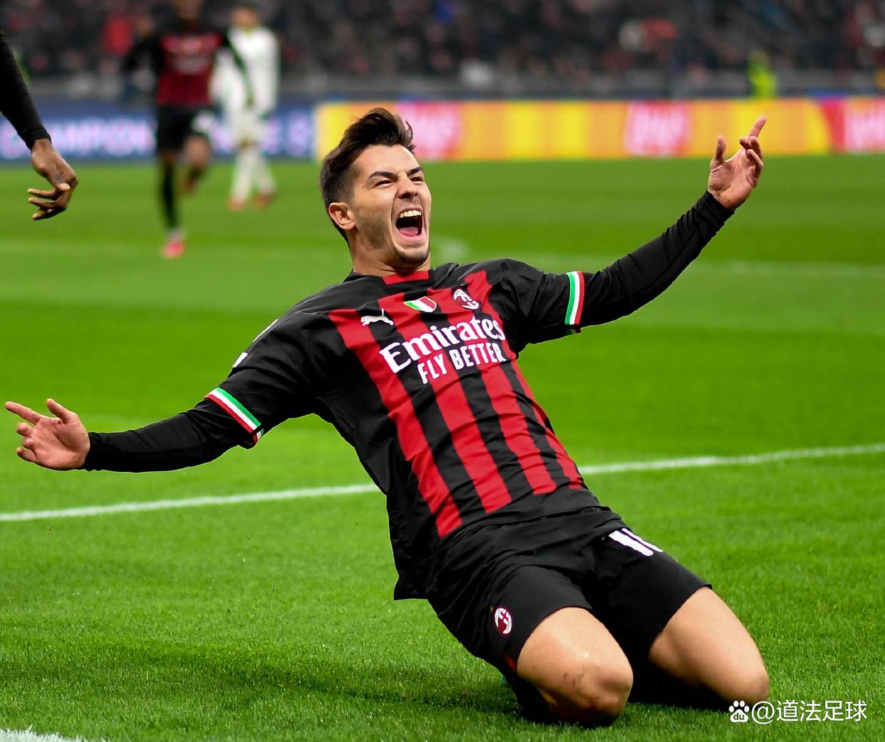 包含AC米兰一鼓作气意甲劲旅冲向高峰的词条 包含AC米兰一鼓作气意甲劲旅冲向高峰的词条