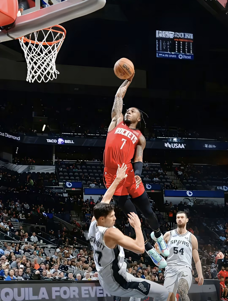 火箭队签下自由球员克里斯塔布斯,提升内线实力 火箭队签下自由球员克里斯塔布斯,提升内线实力