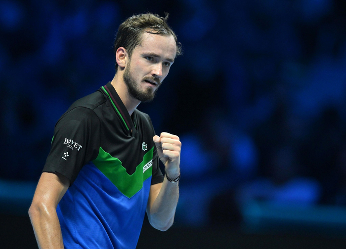 雷火电竞app-年终总决赛险胜ATP总决赛，梅德韦杰夫带队取胜