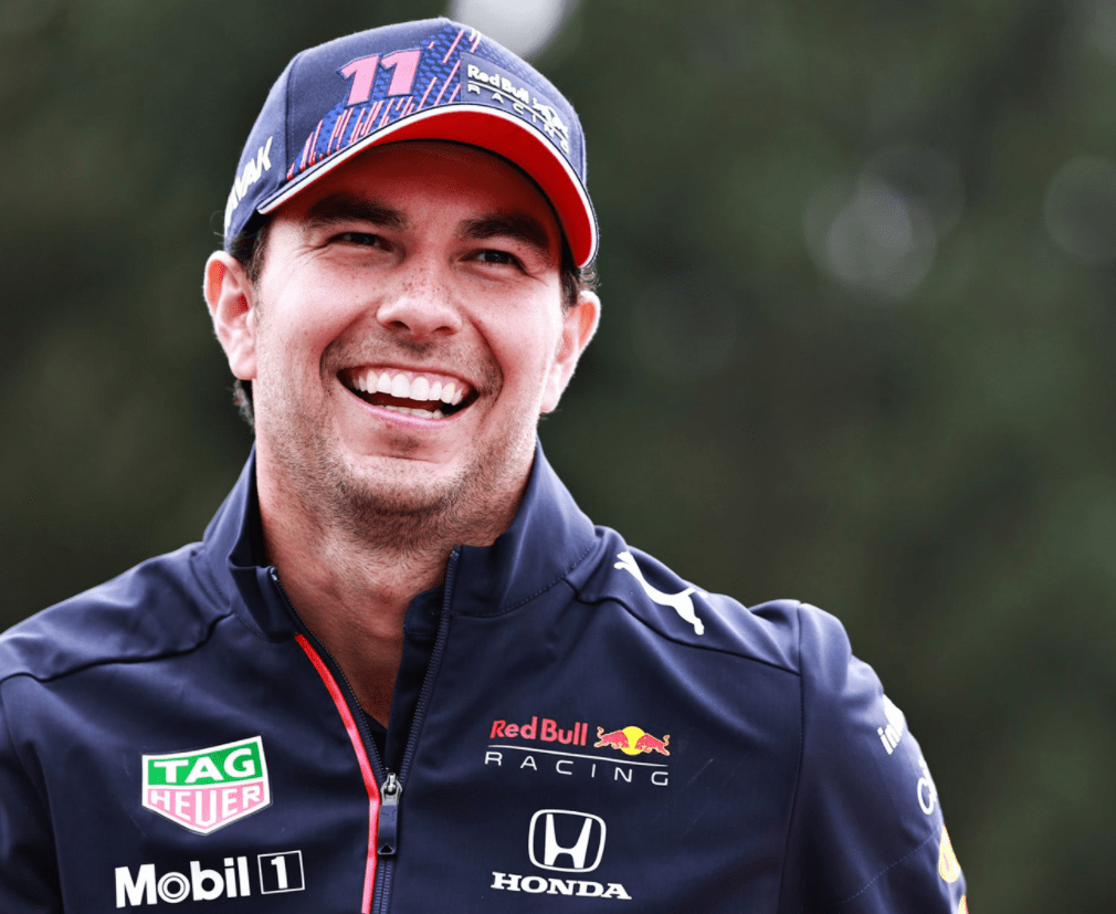 梅赛德斯绝杀红牛车队,佩雷兹高光表现 梅赛德斯绝杀红牛车队,佩雷兹高光表现