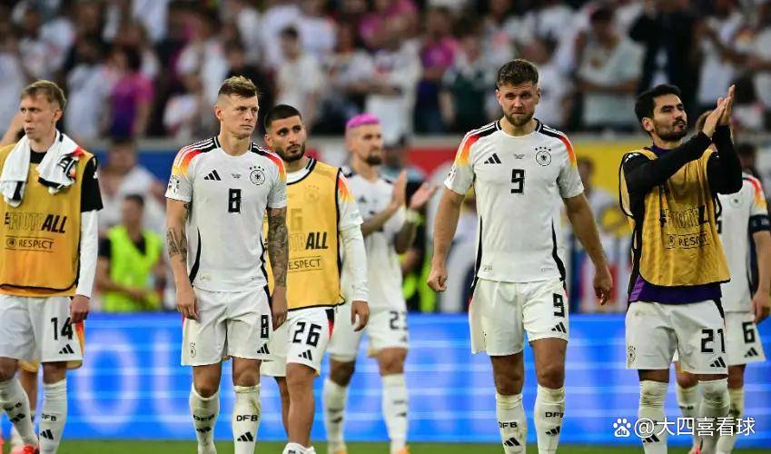 德国队碾压波兰队,梁靖崑状态火热 德国队碾压波兰队,梁靖崑状态火热