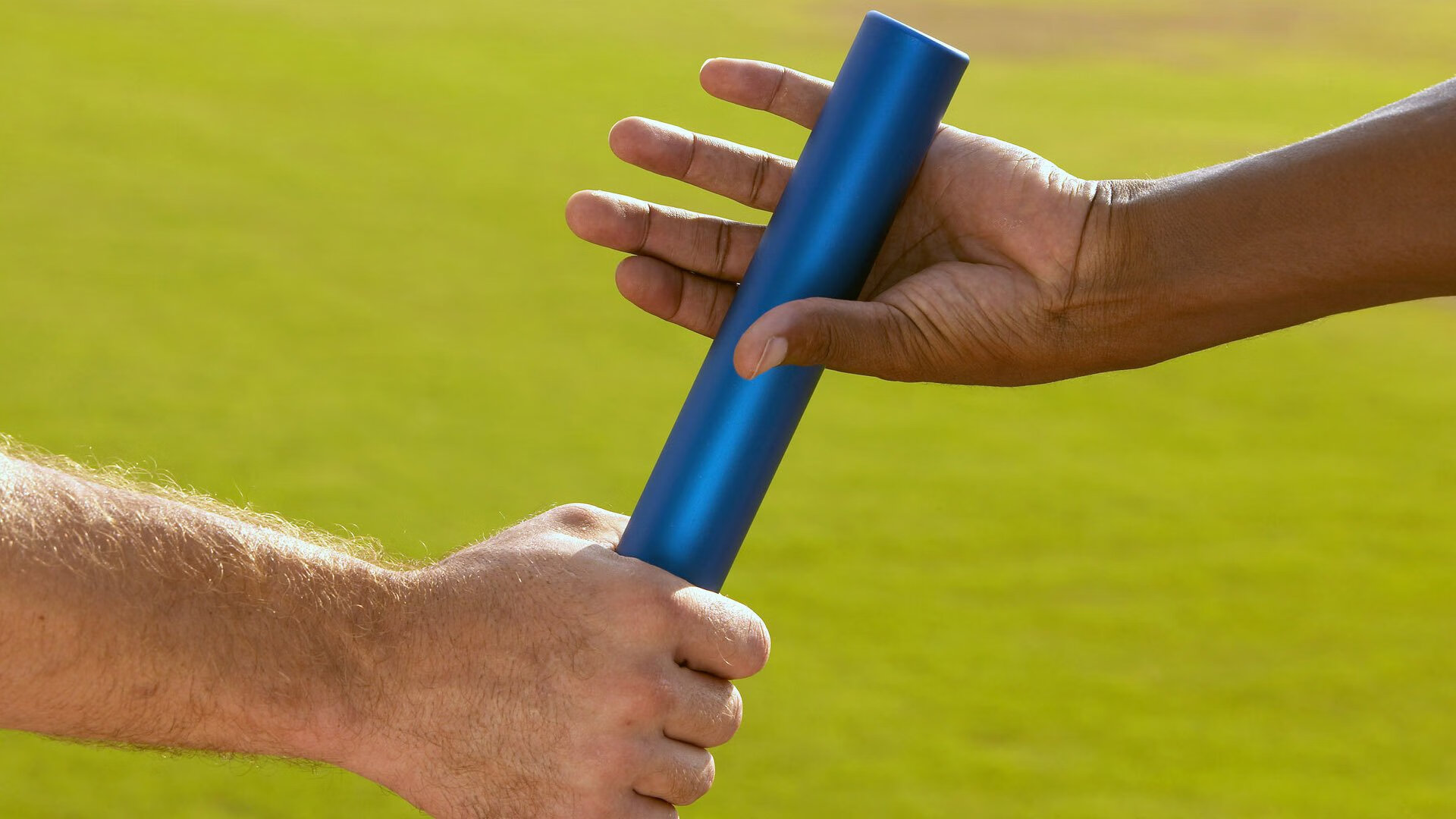 平行时空的巅峰，当阿布扎比的胎痕映照万达大都会的轨迹